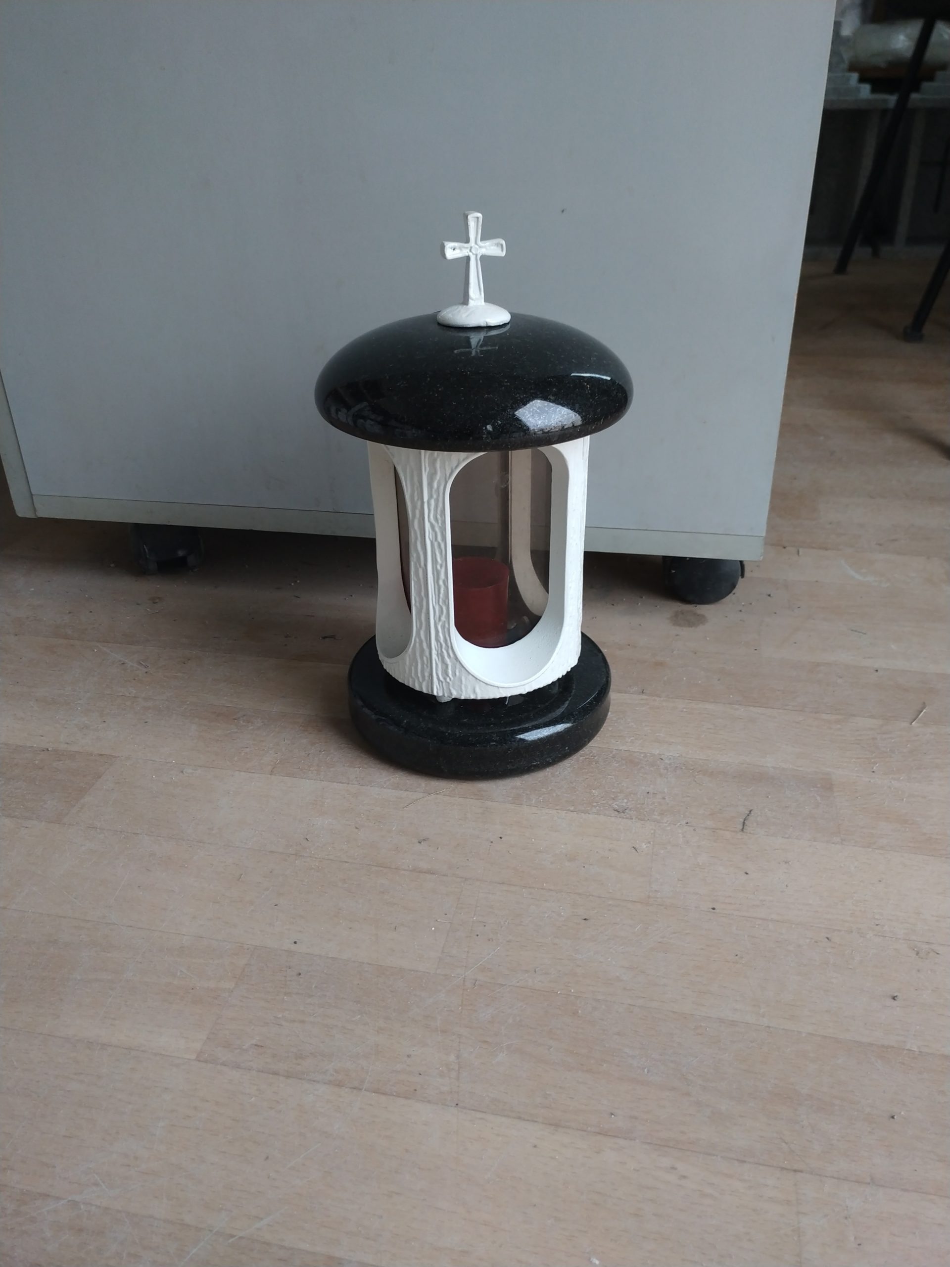 Felinare și Candele — Model 16