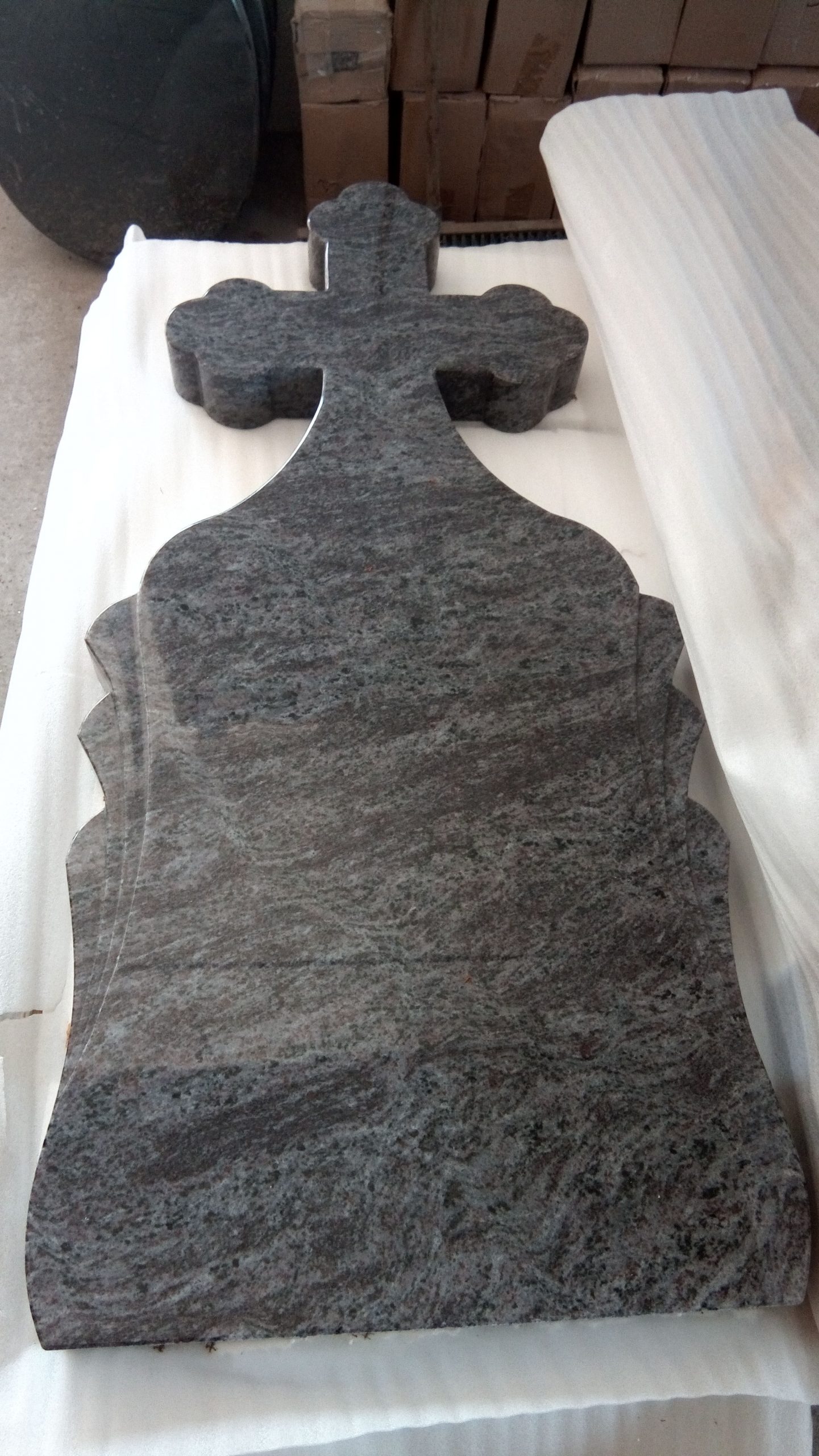 Monumente Granit — Model 10