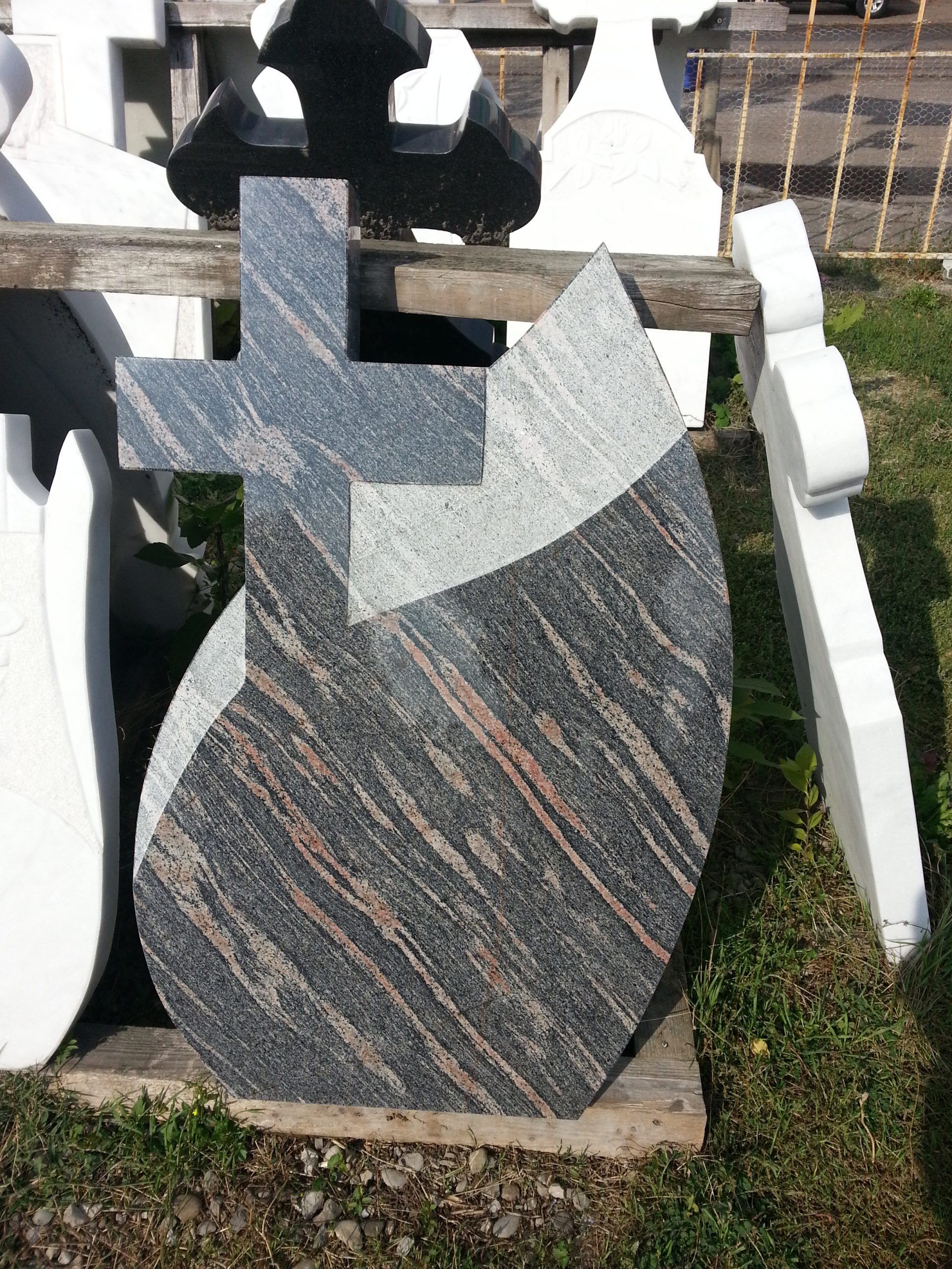 Monumente Granit — Model 11