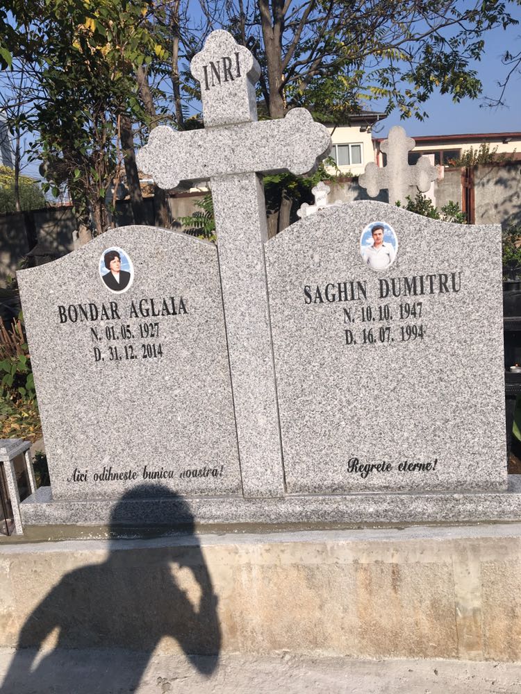 Monumente Granit — Model 27