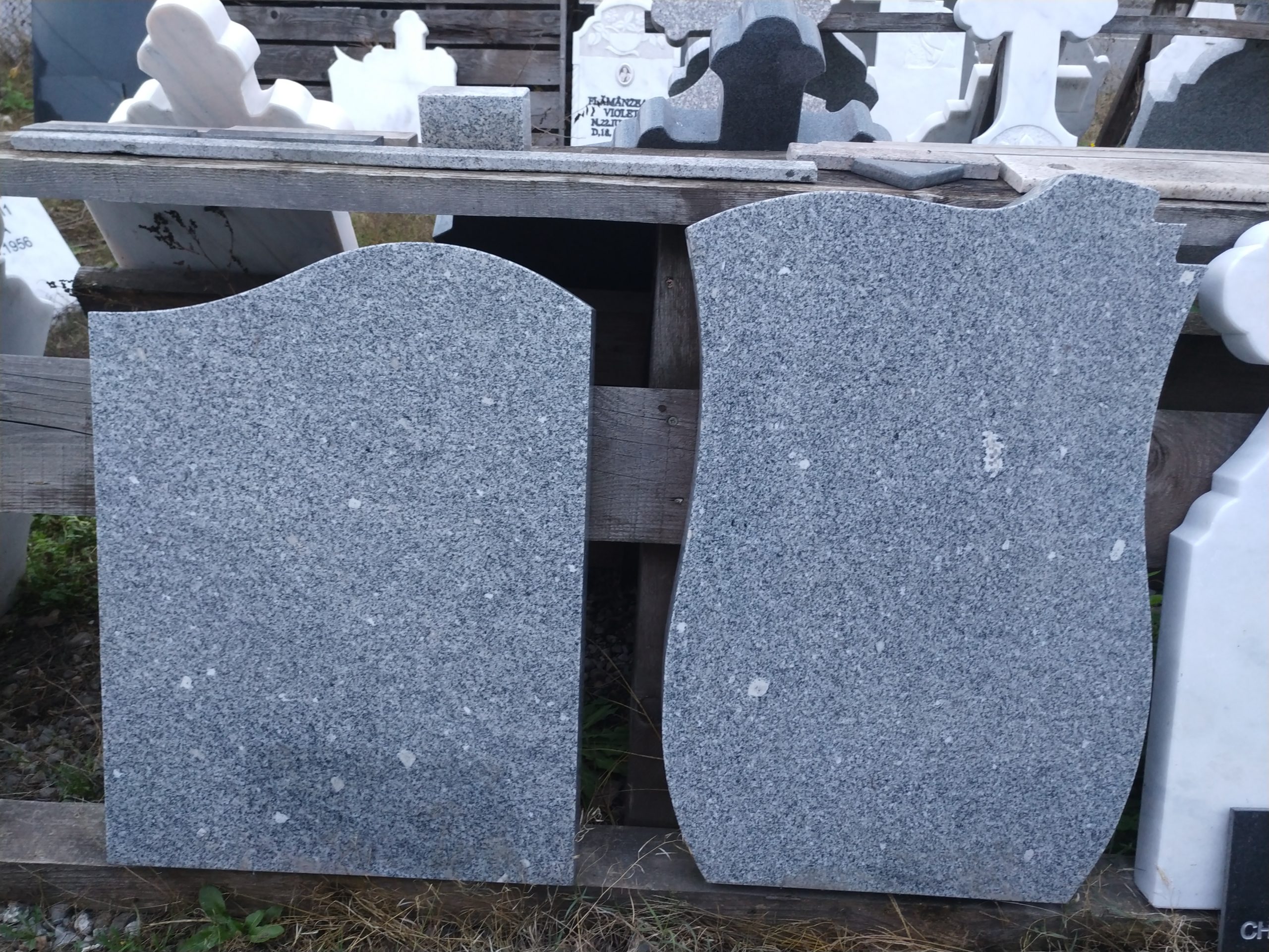 Monumente Granit — Model 40
