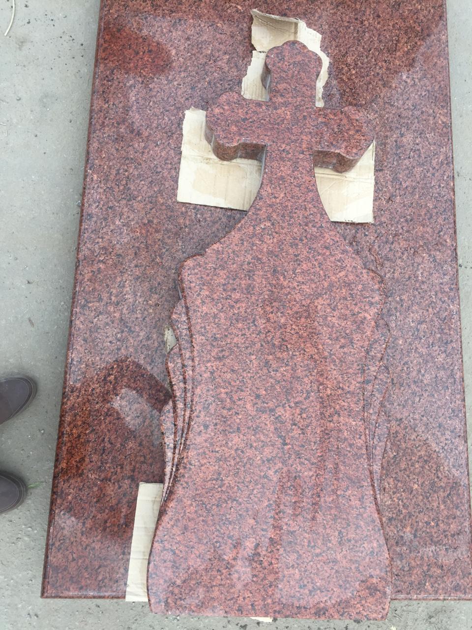 Monumente Granit — Model 9